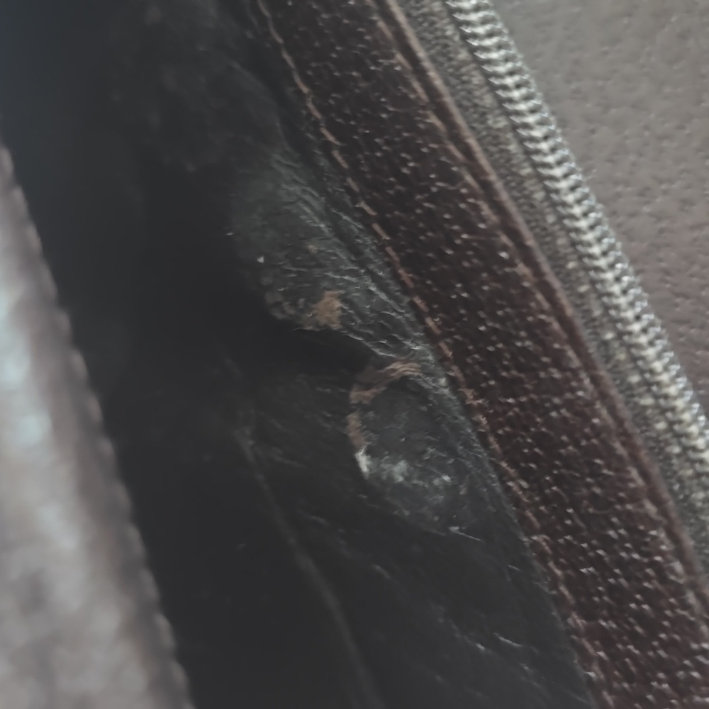 Gucci Double Snap Long Wallet - Free With $100 Purchase - Picture 8 of 13
